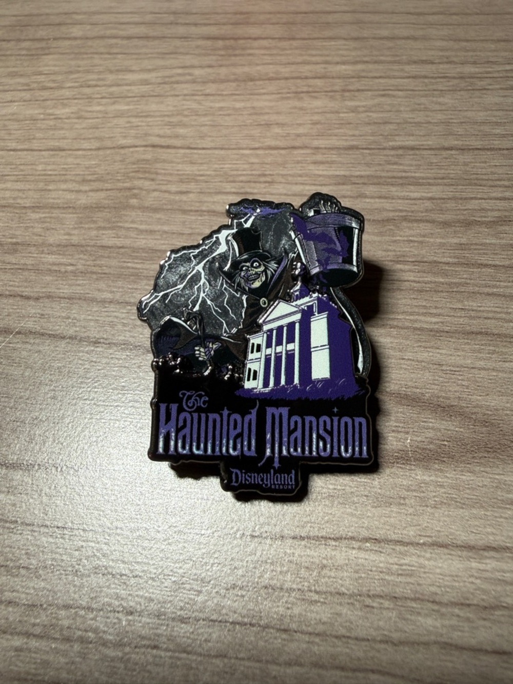 Hatbox Ghost Pin